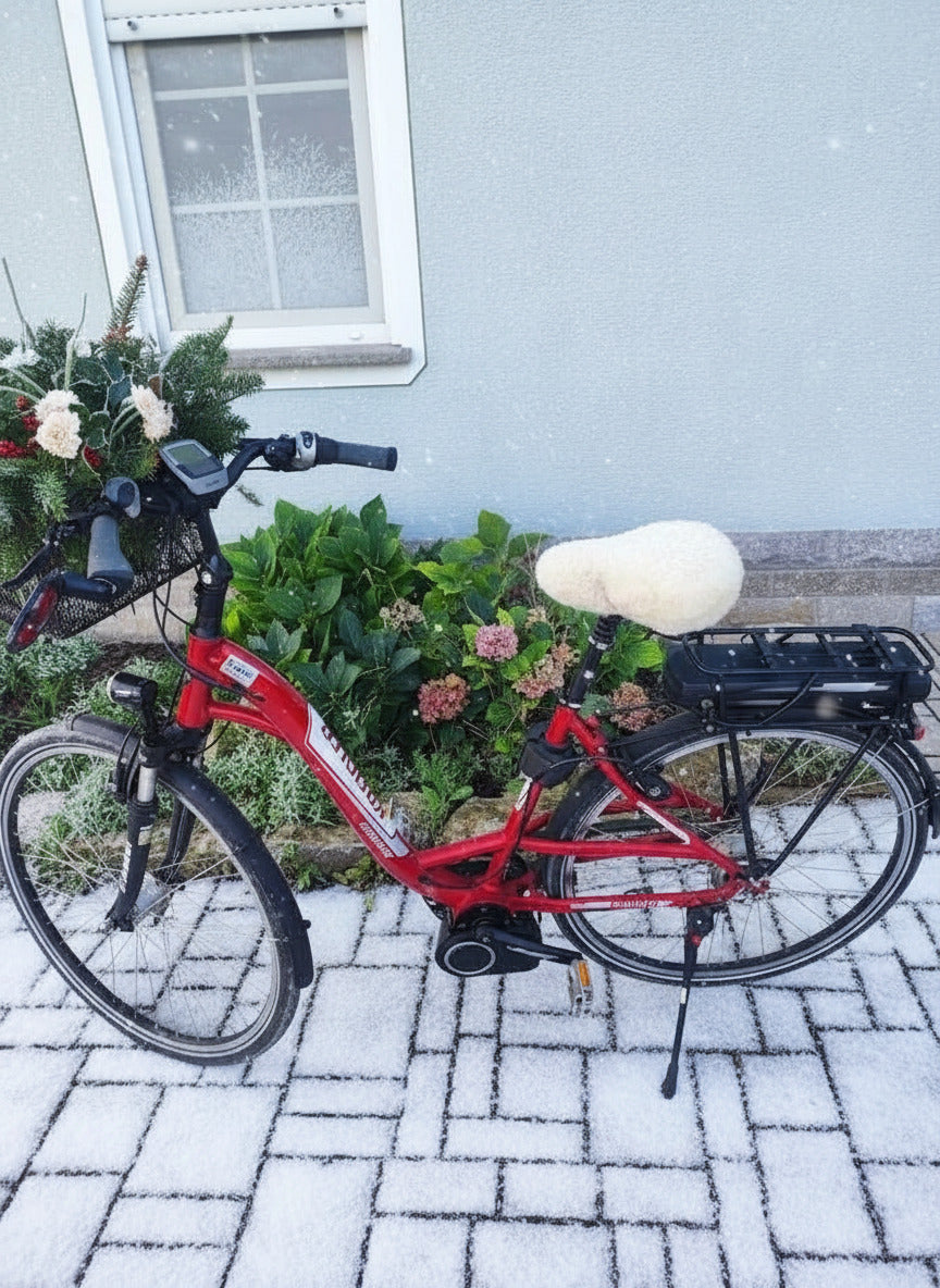 🐑 Lammfell-Fahrradsattelbezug – weich, temperaturausgleichend & wa —  Fell-und Wollhandel GmbH & Co.KG